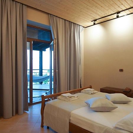 Seaside Duplex Stone Villa 체파로 외부 사진