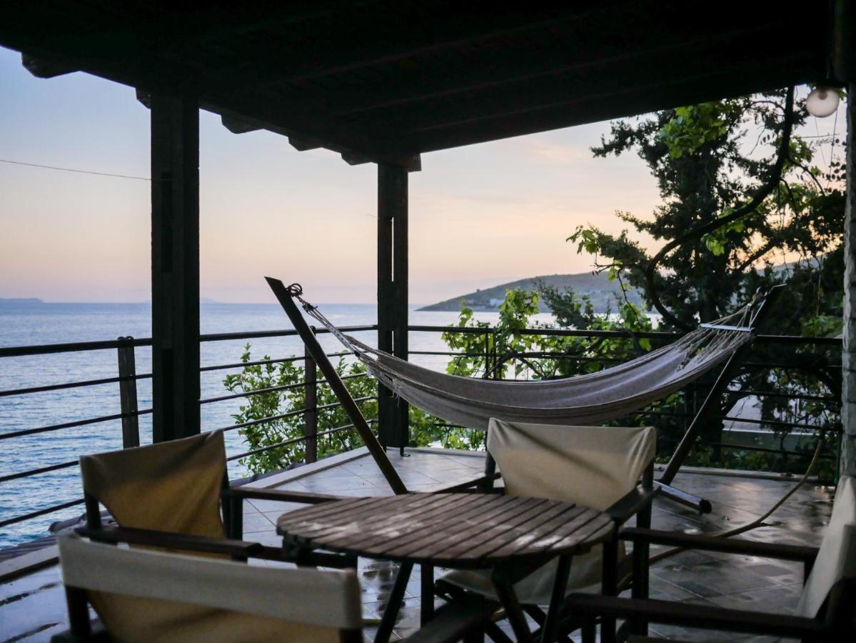 Seaside Duplex Stone Villa 체파로 외부 사진