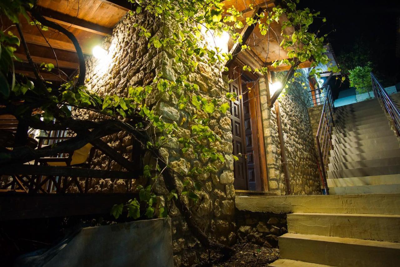Seaside Duplex Stone Villa 체파로 외부 사진