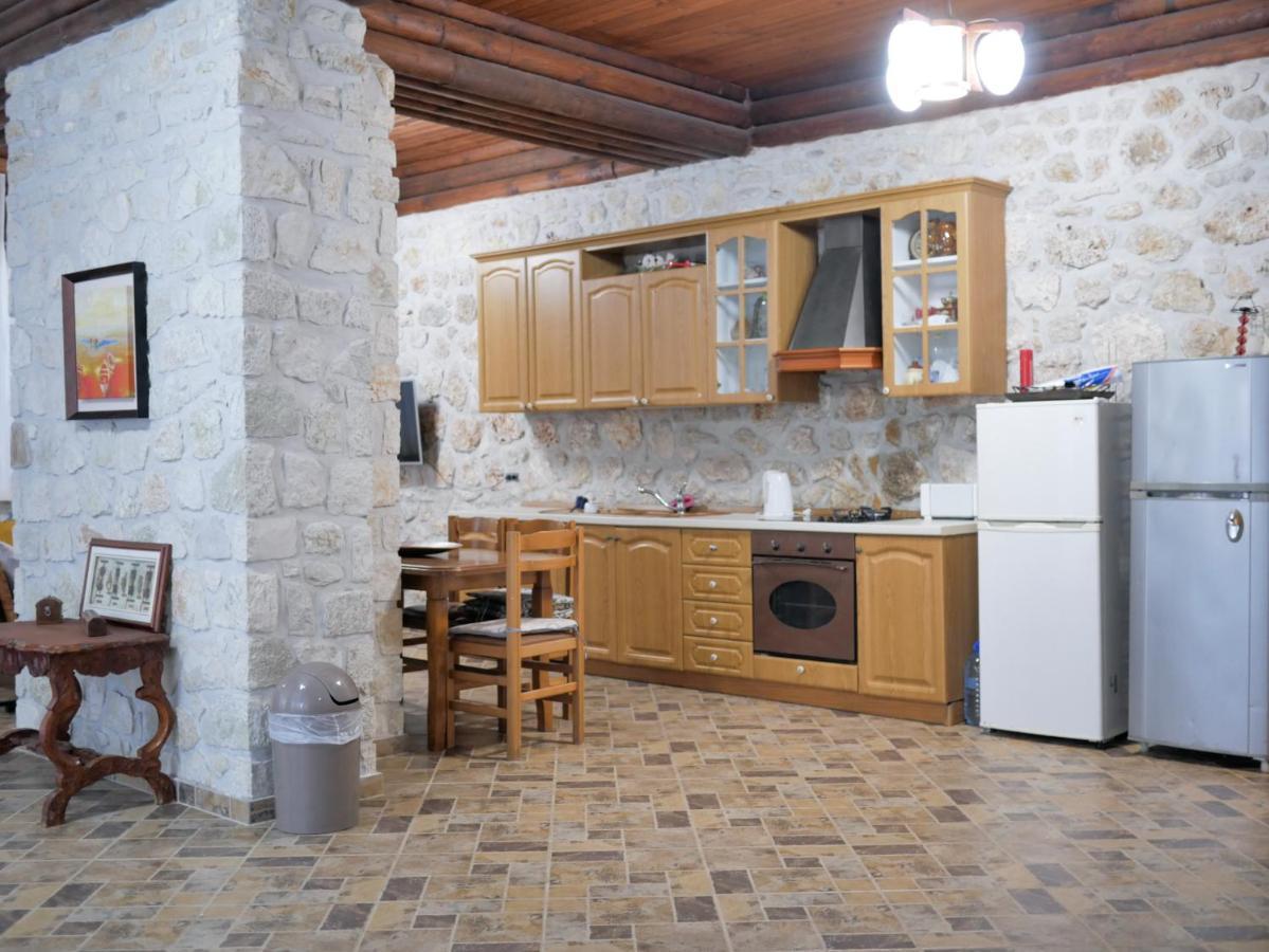 Seaside Duplex Stone Villa 체파로 외부 사진