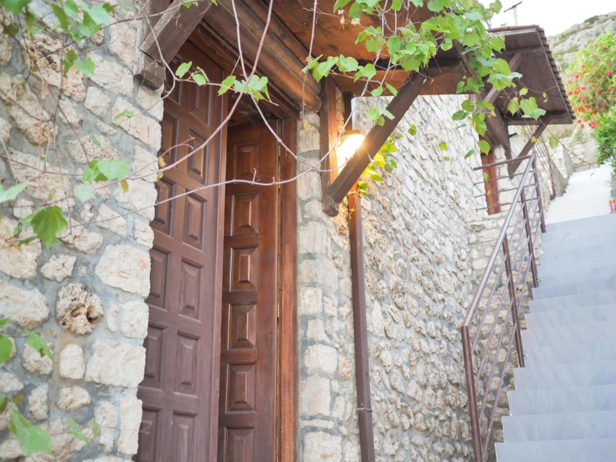 Seaside Duplex Stone Villa 체파로 외부 사진