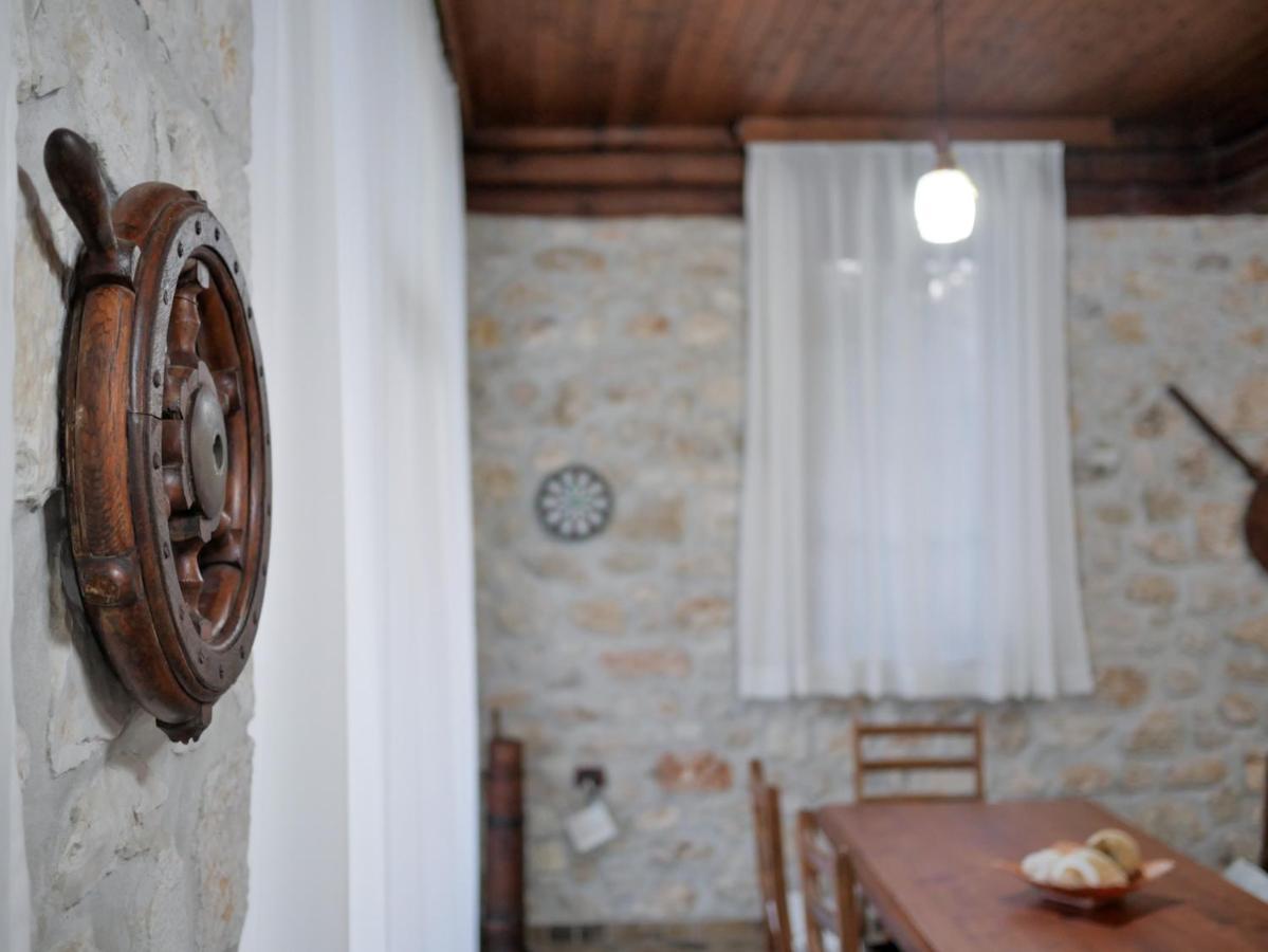 Seaside Duplex Stone Villa 체파로 외부 사진