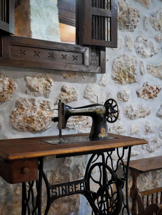 Seaside Duplex Stone Villa 체파로 외부 사진