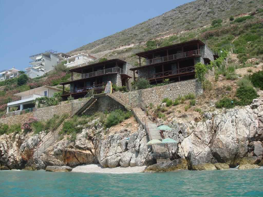 Seaside Duplex Stone Villa 체파로 외부 사진