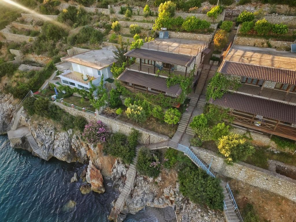 Seaside Duplex Stone Villa 체파로 외부 사진